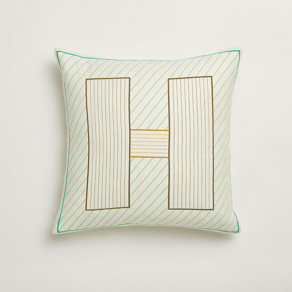 【極美品】 HERMES クッション H Casaque pillow ② Casaque Rayee Horizontale pillow - Blue | Hermès Hong Kong SAR